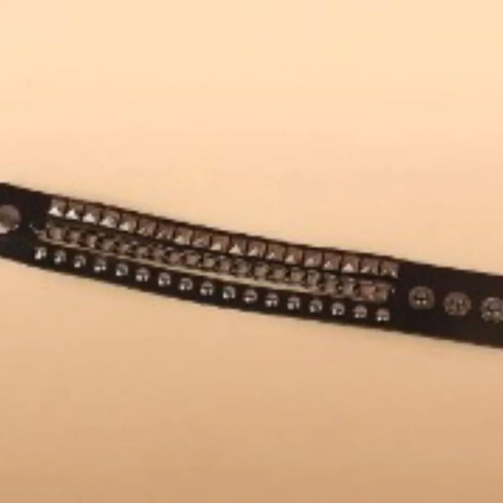 Unisex Gothic Punk Rivet PU Leather Bracelet – Hardcore Y2K Wristband Accessory